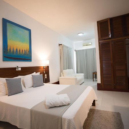 סאו טומה Hotel Praia מראה חיצוני תמונה