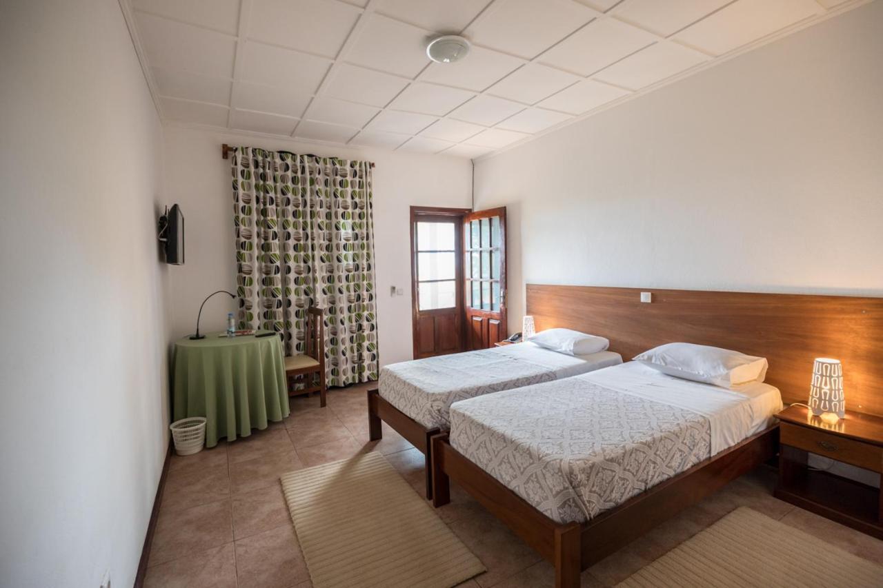 סאו טומה Hotel Praia מראה חיצוני תמונה