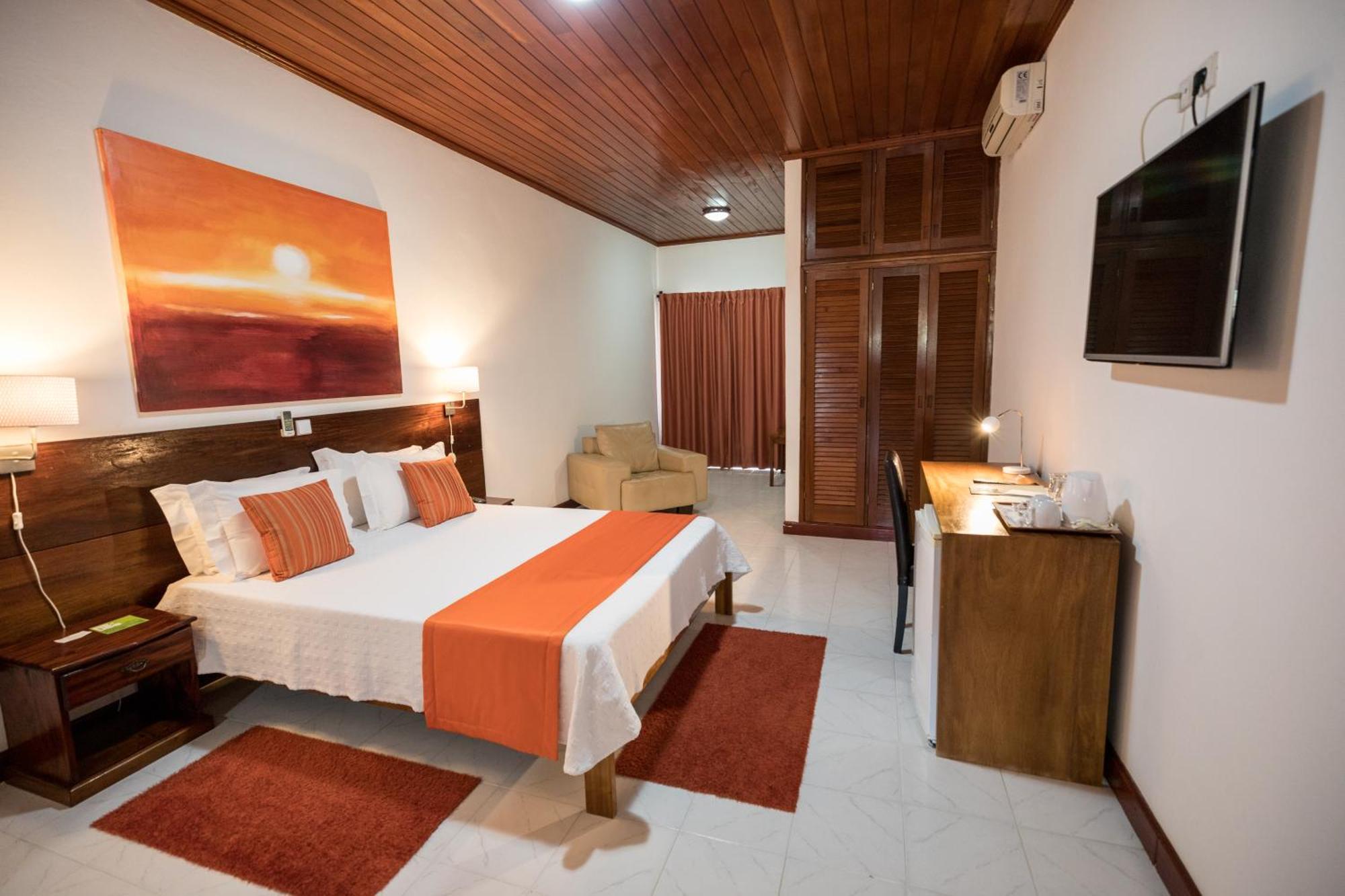 סאו טומה Hotel Praia מראה חיצוני תמונה