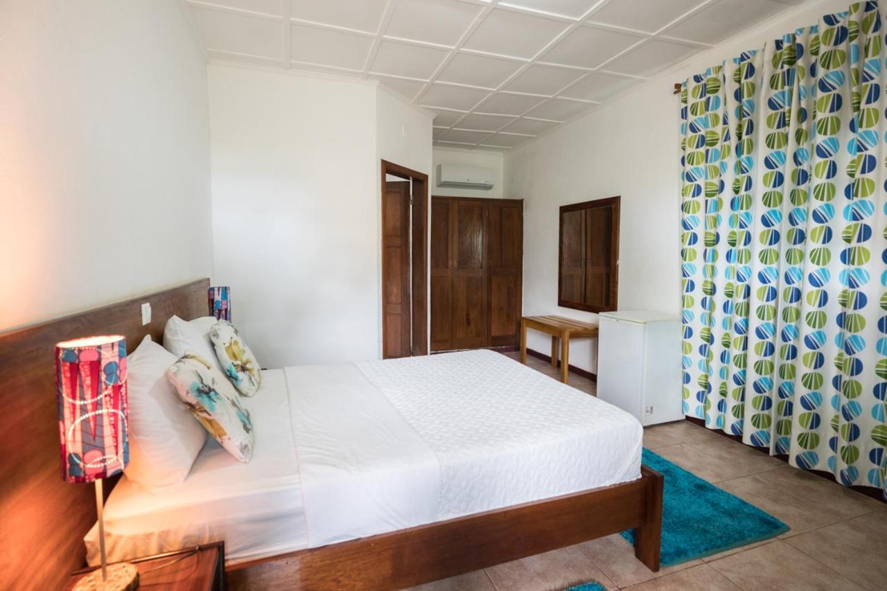 סאו טומה Hotel Praia מראה חיצוני תמונה